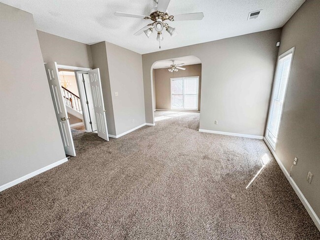 Building Photo - 624 Landing Party Ln