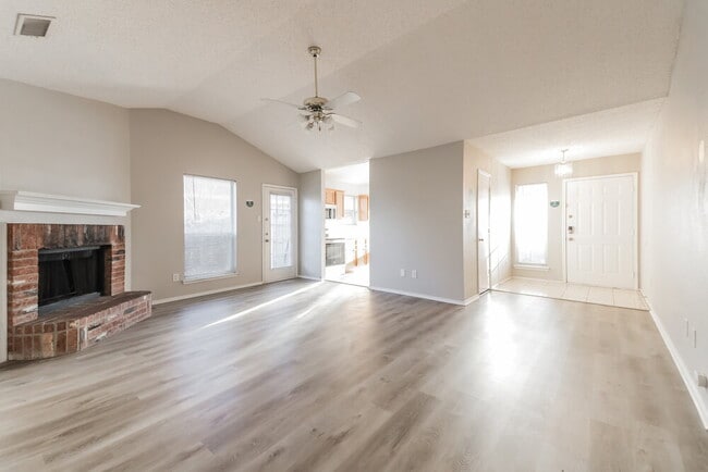 Foto del edificio - 12239 Ortega St