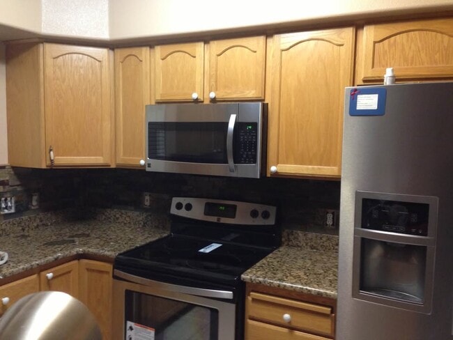 Building Photo - 89 N Paradise Way