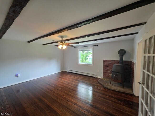 Foto del edificio - 693 Townsbury Rd