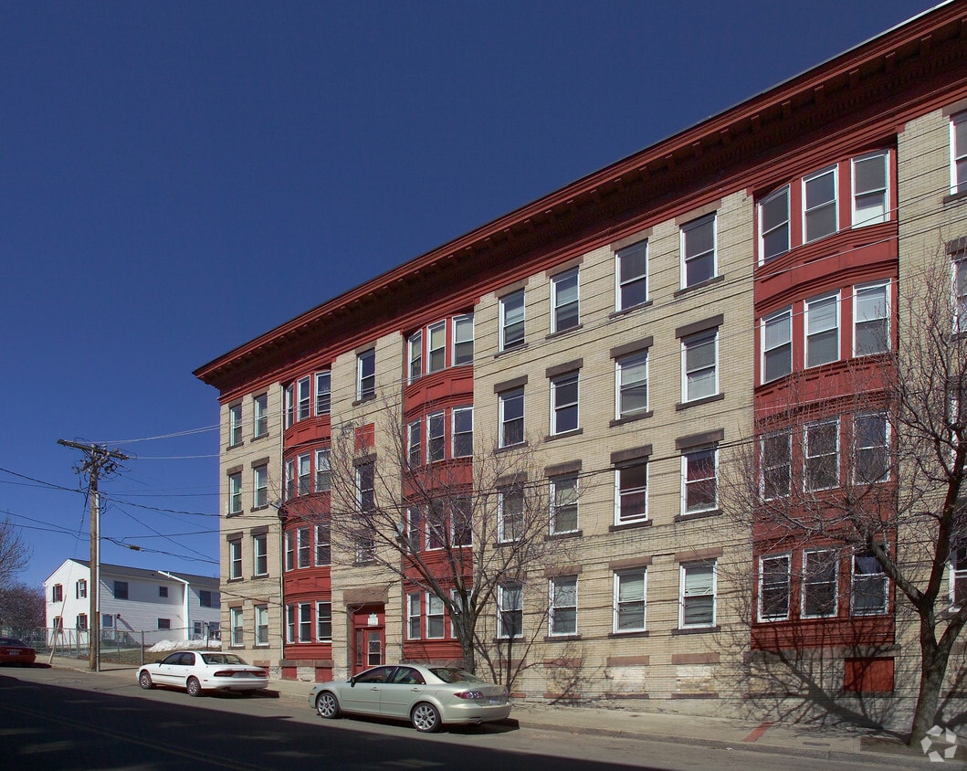 Front Entrance - 92 Jackson St
