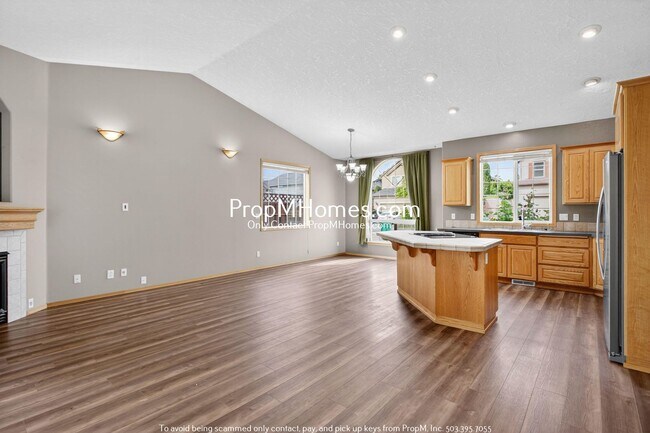 Foto del edificio - Spacious Three Bedroom Home in Clackamas!