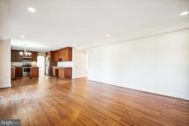 Building Photo - 1302 Altamira Ct