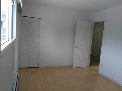 Building Photo - 16277 108 Av