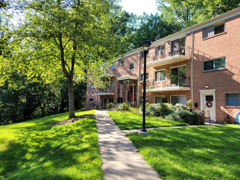 Foto principal - 10684 Weymouth St