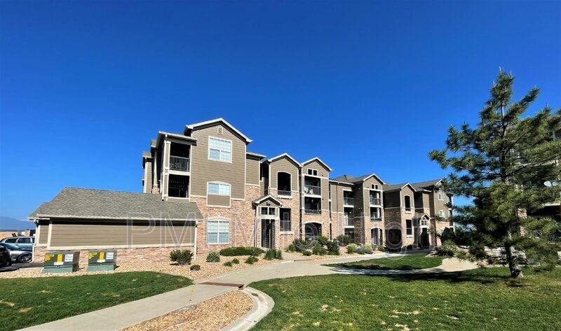Foto principal - 2855 Blue Sky Cir