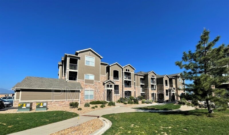 Primary Photo - 2855 Blue Sky Cir