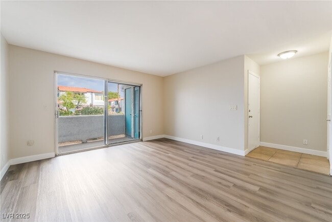 Foto del edificio - 1455 E Katie Ave