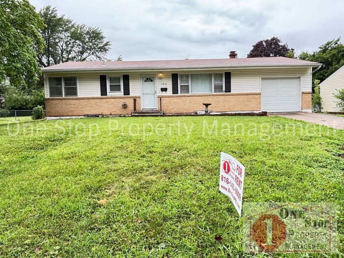 Foto principal - Charming 3-Bedroom Home with Big Backyard ...