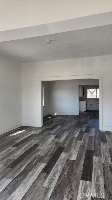 Foto del edificio - 2522 W Base Line St