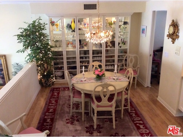 Formal Dining Room - 9501 W Olympic Blvd