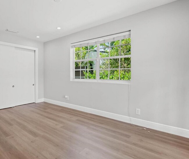 Foto del edificio - 11222 NE 9th Ave