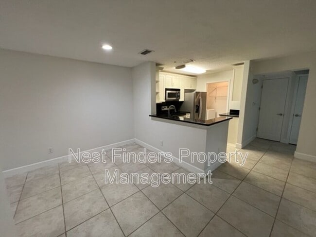 Foto del edificio - 7701 Timberlin Park Blvd