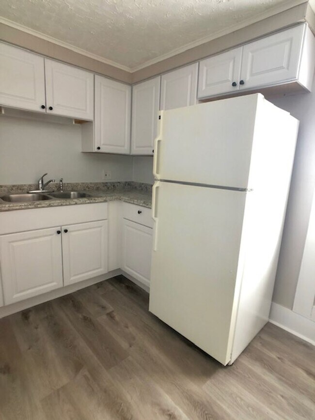 Building Photo - In JEROMESVILLE!  2 Bedroom Available!