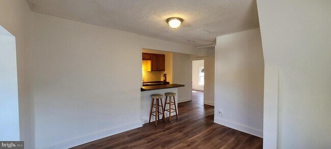 Building Photo - 39 East Ave