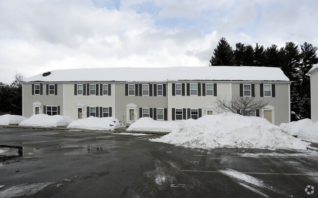 Building Photo - 1 Tamarack Dr