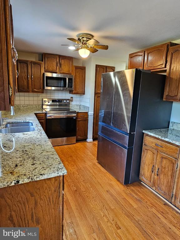 Building Photo - 18717 Flower Hill Way