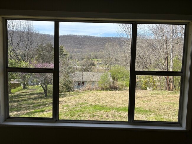 Foto del edificio - 162 Old Coalfield Rd