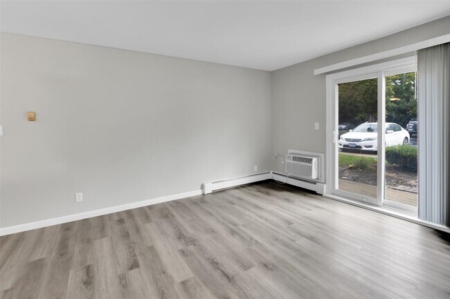 Foto del edificio - 2300 Light Road