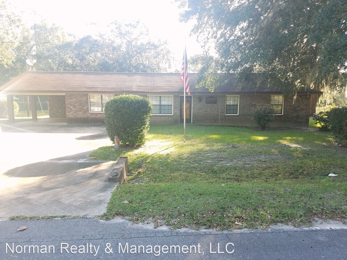 212 Jefferson Cir SE, Allenhurst, GA 31301 House Rental in Allenhurst