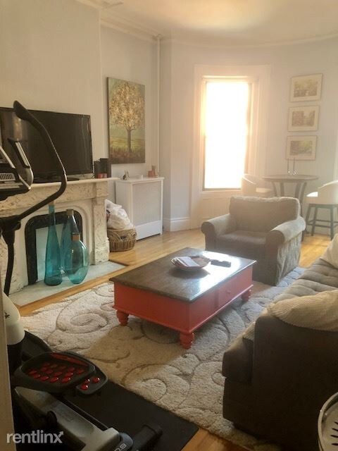 Building Photo - 1 br, 1 bath  - 135 Newbury St Fl 2