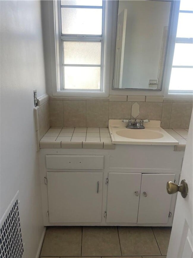 Photo - Maywood Rental Apartment