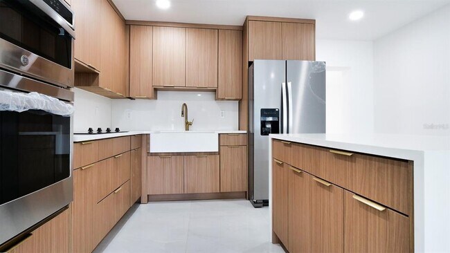 Foto del edificio - 8641 May Cir