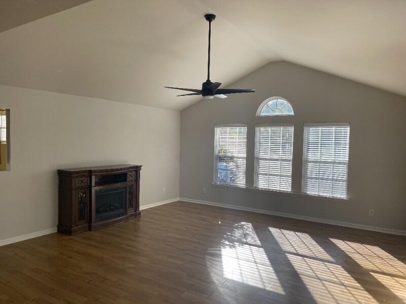 Primary Photo - 38 Woodhaven Dr