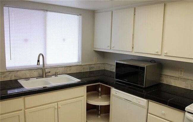 Foto del edificio - 203 SE 15th Pl