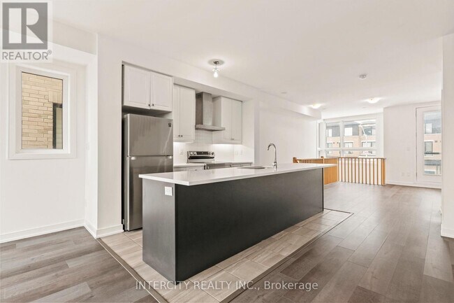 Photo du bâtiment - 14 Blue Frst Cres