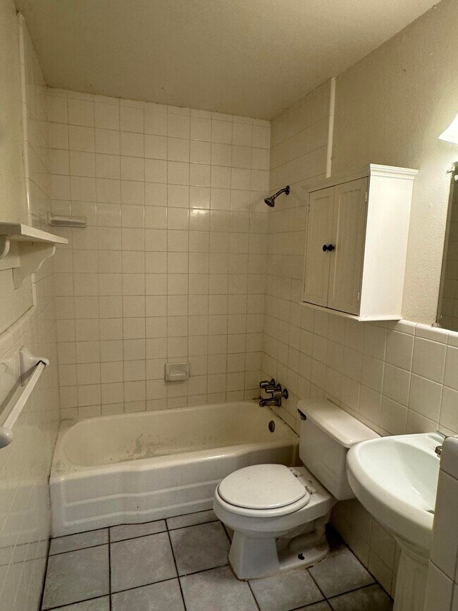 Building Photo - 4415 42nd St