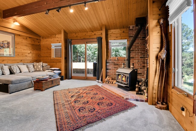 Building Photo - 30666 Sun Creek Dr