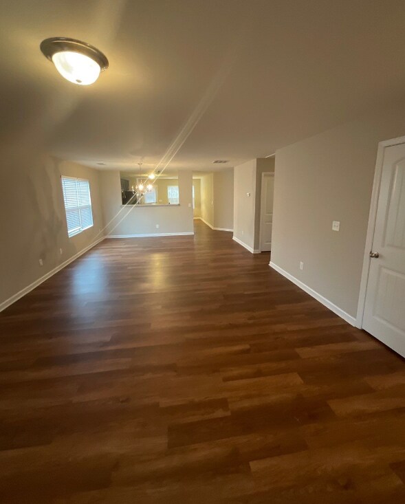 Foto del edificio - SELF TOUR NOW! - 85 Riviera Dr, Covington ...