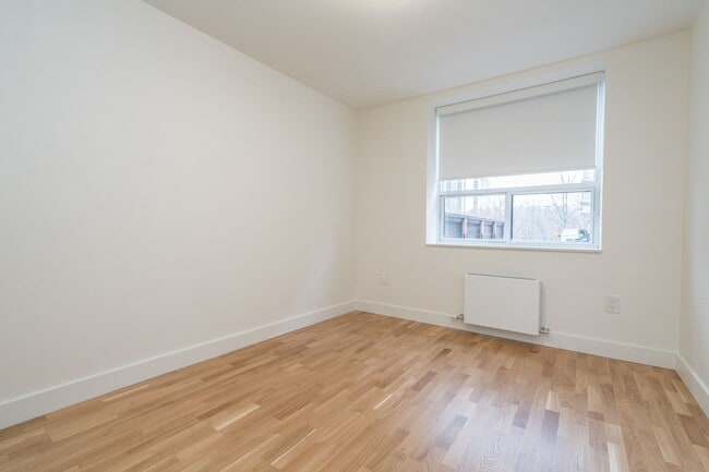 Building Photo - 56 Eccleston Drive