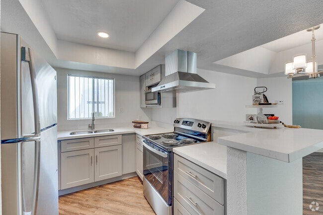 2HAB, 2BA - 984 ft² - Cocina - Irvine Park