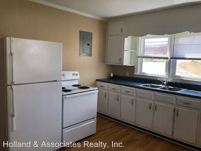 Building Photo - 2 br, 1 bath Apartment - 801 Bridge Street