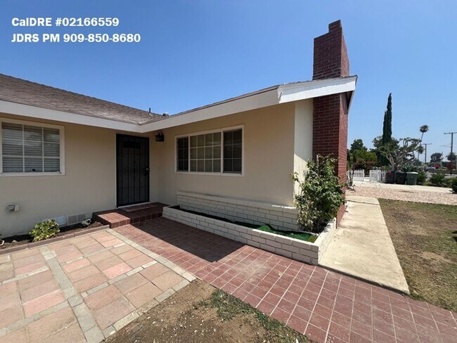 Building Photo - Arcadia 3 Bedroom Home
