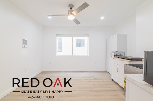 Foto del edificio - Charming Bachelor Unit with a Minifridge, ...