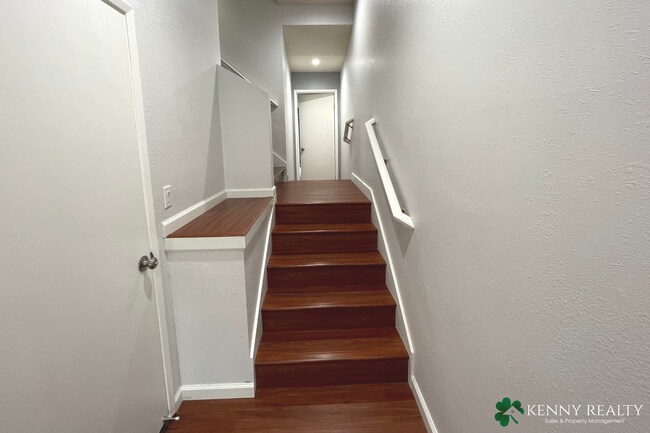 Building Photo - Spacious Six Bedroom, Three Bathroom Home ...