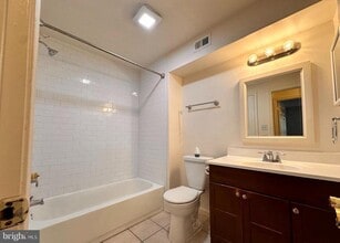 Building Photo - 507A Ralston Dr