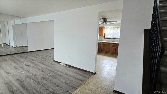 Foto del edificio - 182 Woodcrest Dr