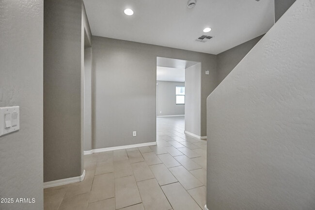 Building Photo - 3817 N 100th Dr