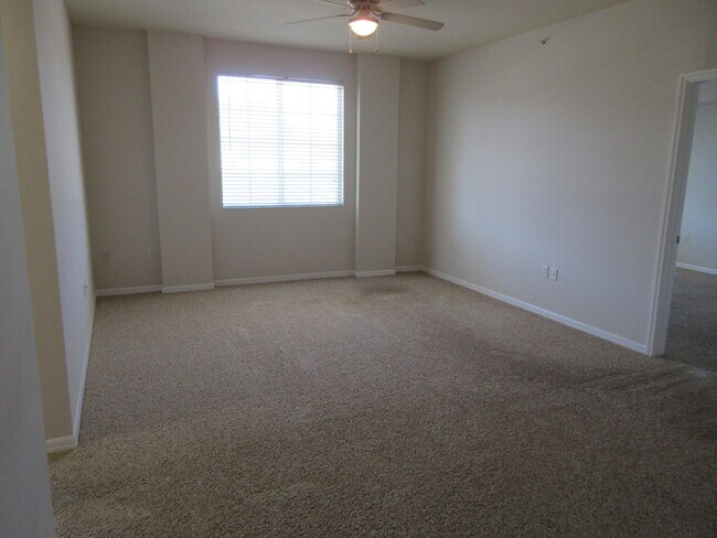 Foto del edificio - 250 NE 3rd Ave