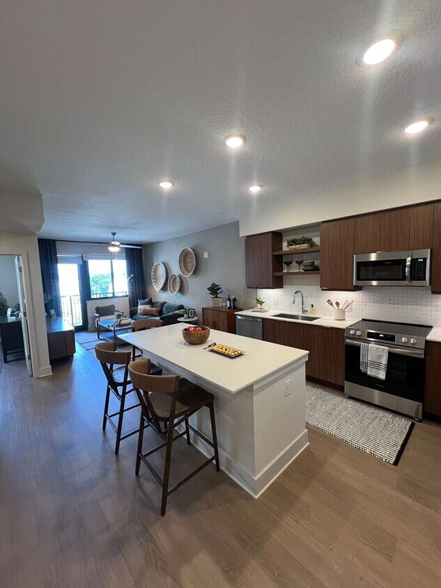 Foto principal - 6830 SW 30th St