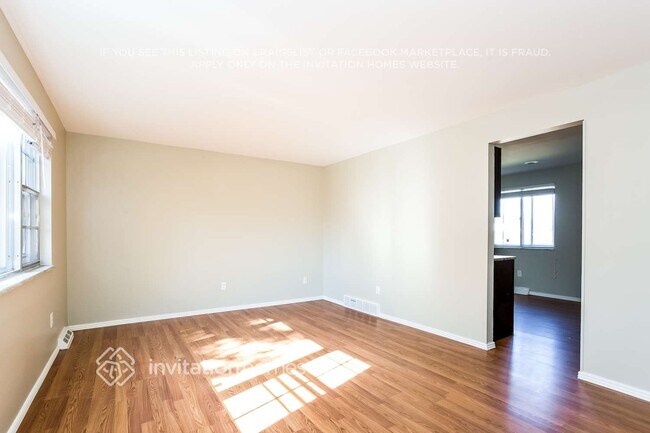 Foto del edificio - 6471 S Birch Cir