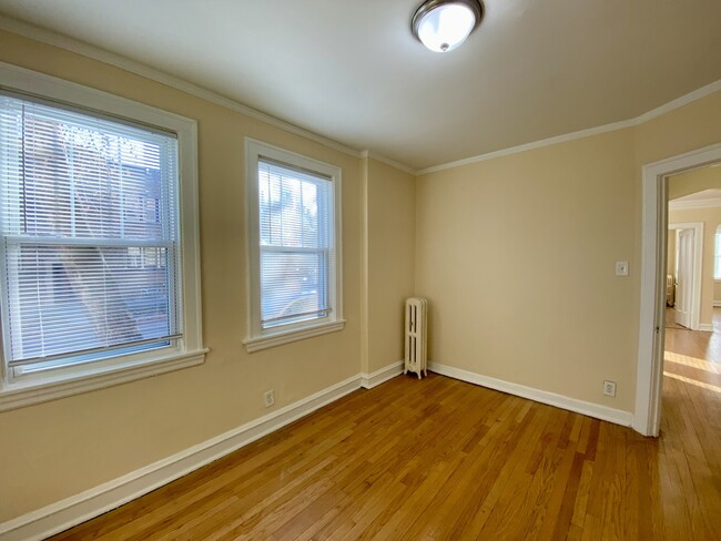Foto del edificio - 5501 N Sawyer Ave