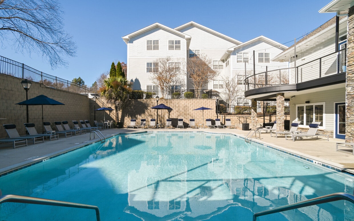 Primary Photo - University Village at Charlotte -Student ONLY