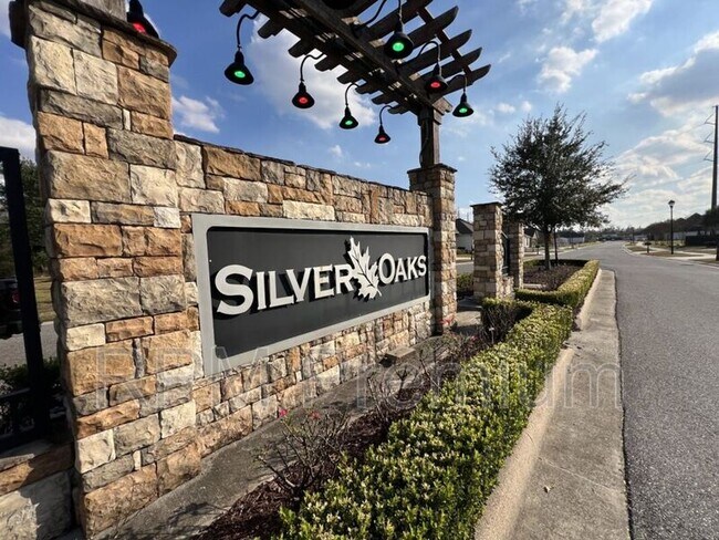 Foto del edificio - 14401 Sterling Oaks Dr