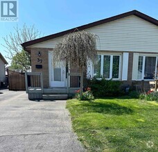Building Photo - 37 Mayfair Dr