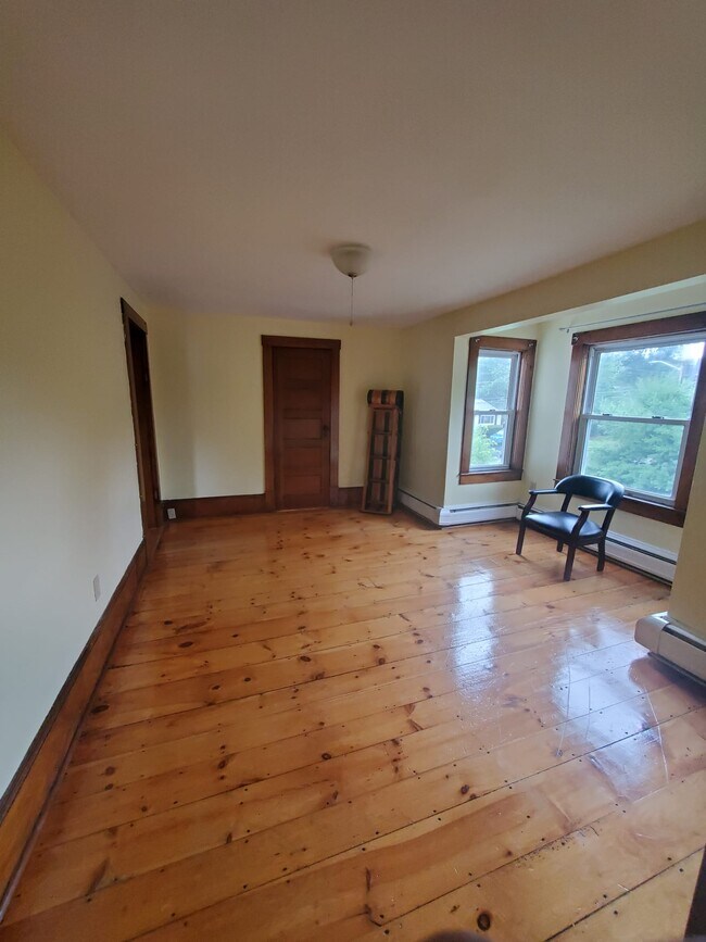 Living Room - 201 W Meadow Rd